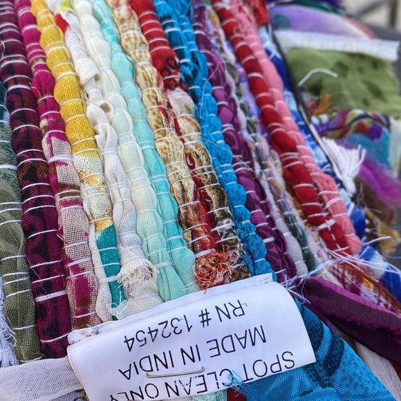 Table Runner - Picture 5 of 5